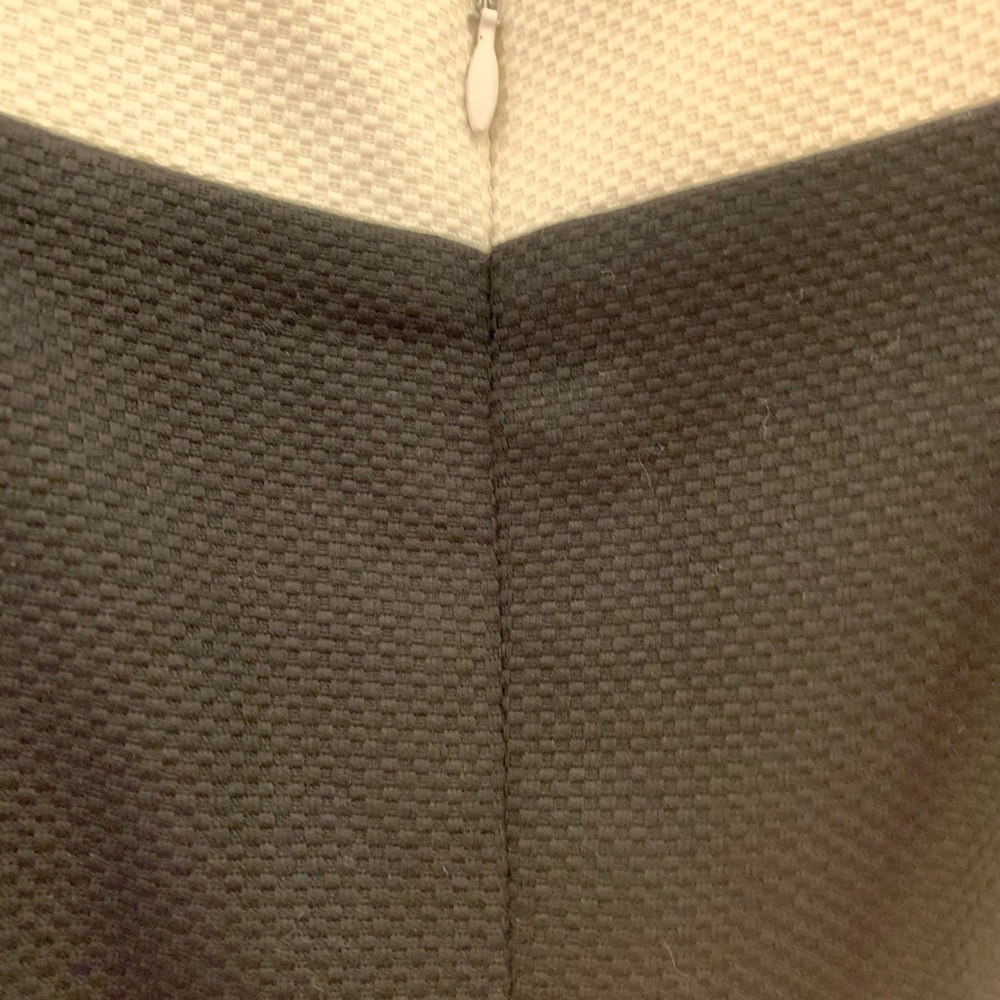 Ann Taylor Dress. - Picture 3 of 8